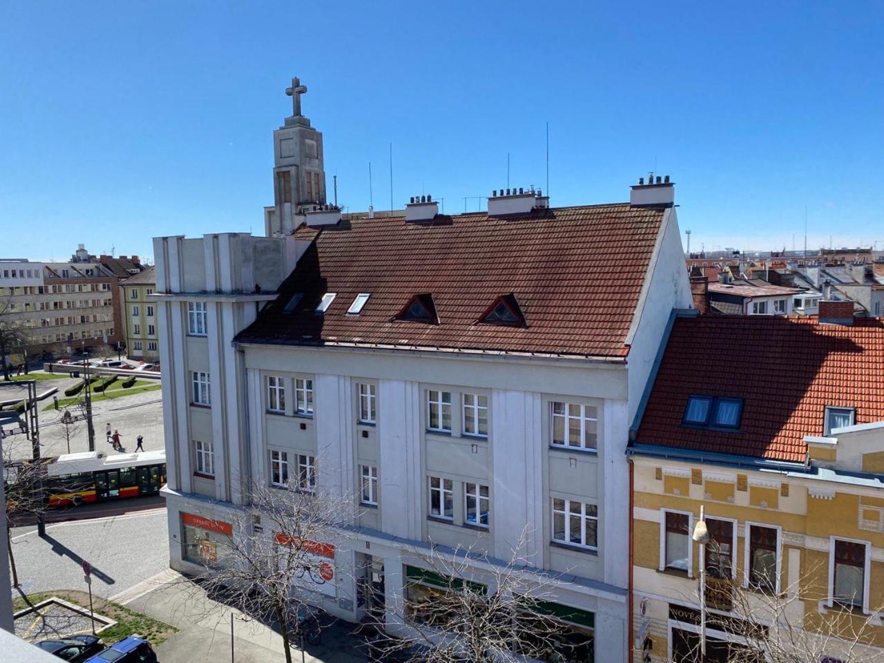 Апартаменты Perla Hradce 202 Градец-Кралове Экстерьер фото